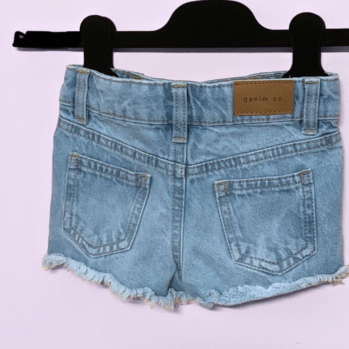 Къси дънкови панталони  Denim & Co с цветна бродерия на дъга, р-р 2-3 г. (98 см)
