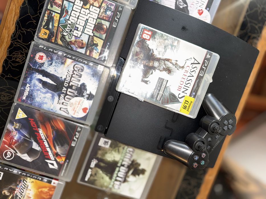 Vand ps3 cu jocuri