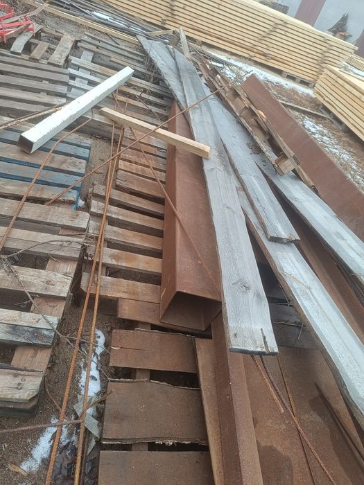 Металл деловой уголок,листы