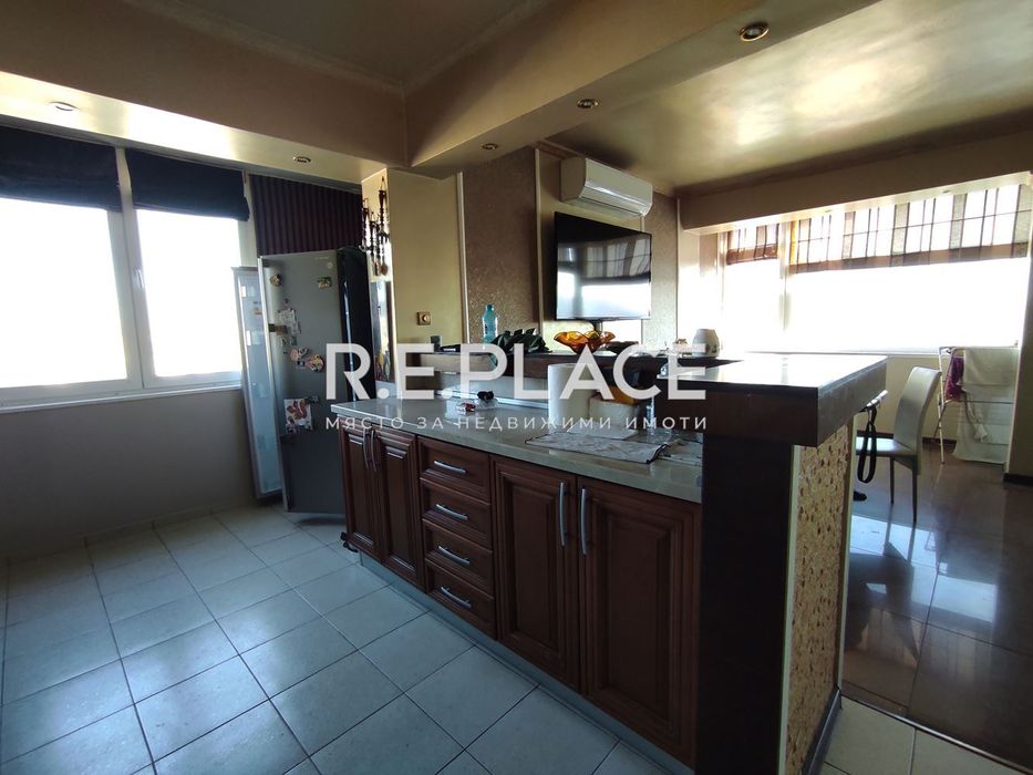 Продава се Тристаен апартамент в Варна, Бизнес хотел - 106 кв.м за 2170 €/кв.м - Снимка #3