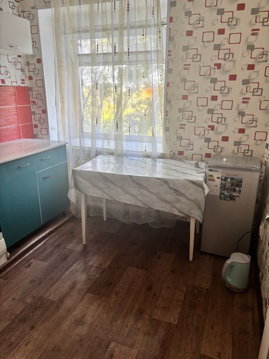 Продажа 1ая квартира ,3 этаж.