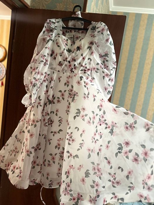 Платье вечернее с цветами