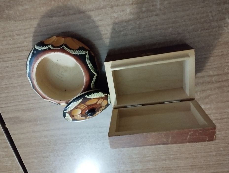 Колиета, гривни, кутийки за бижута