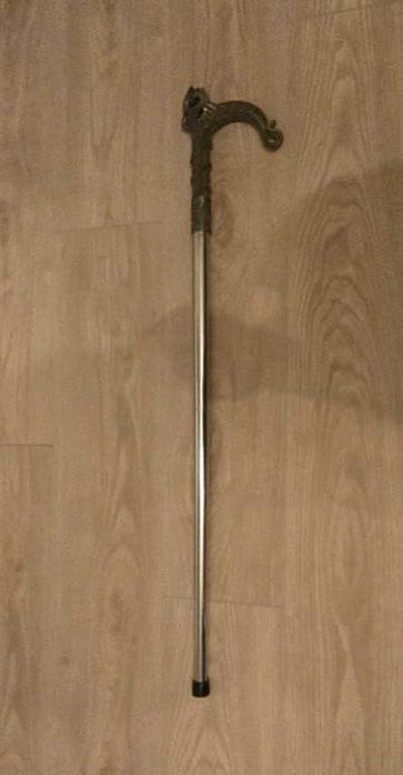 Бастун с вграден кинжал