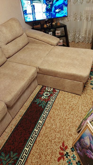 продам диван угловой 33,60  2,20