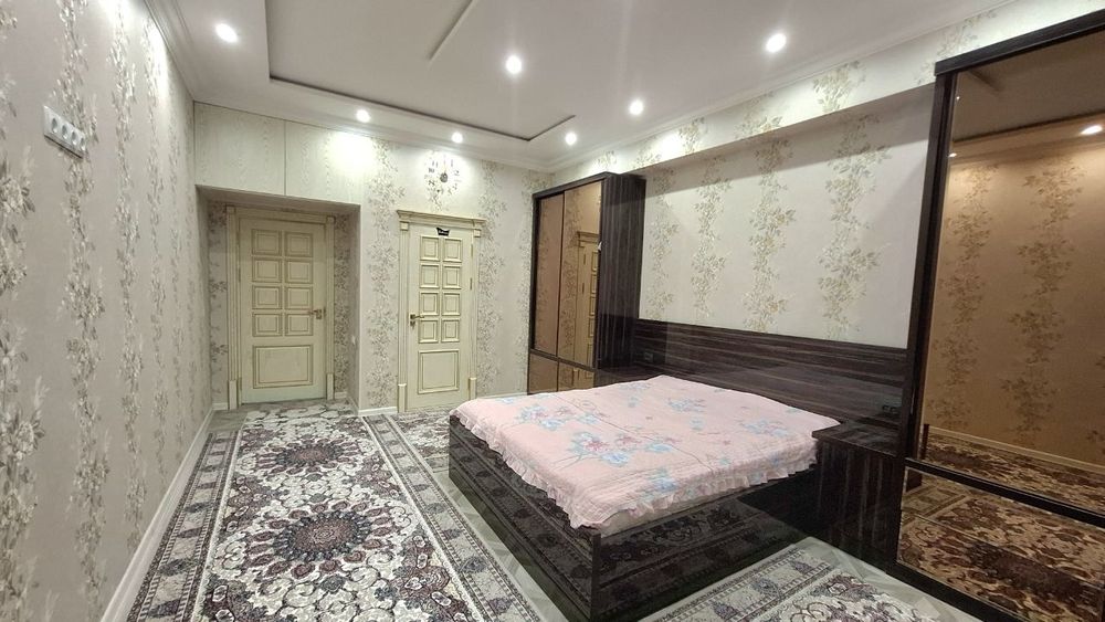 Сдается 3х комнатная Рудакий