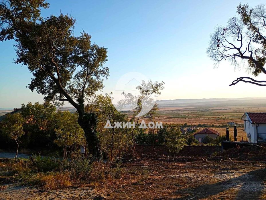 УПИ с проект и ГЛЕДКА ПЛАНИНА в м-т Чолакова чешма, с. Кошарица