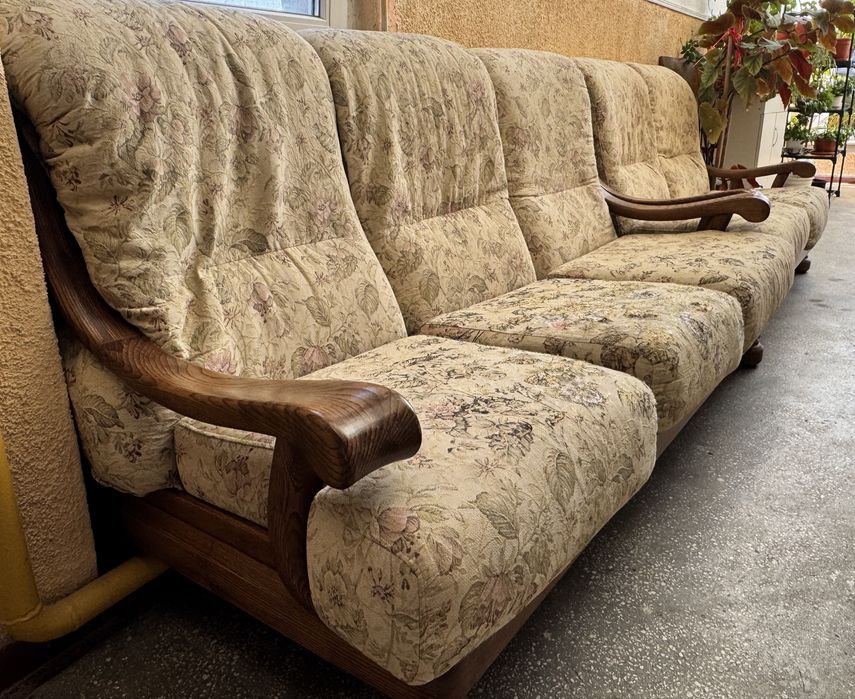 Canapele lemn masiv si textil