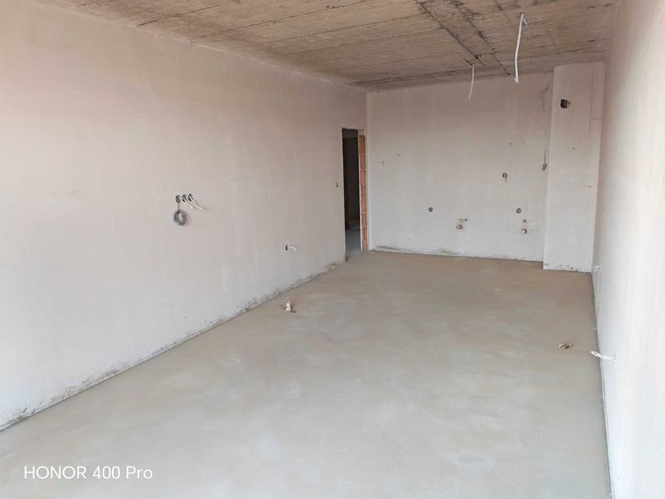 Двустаен апартамент 74кв в Азимут 1