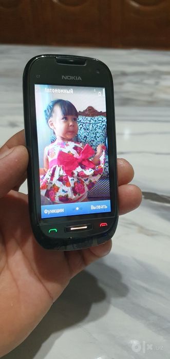 Telefon Nokia C7 sotaman