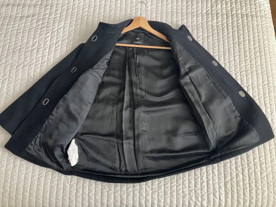 Черно късо палто Манго