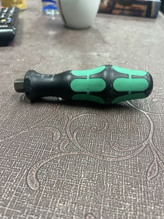 Отварачка и държач/отверка за битове марка WERA