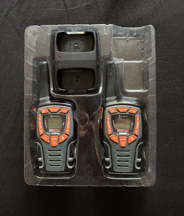 Walkie Talkie Cobra AM845