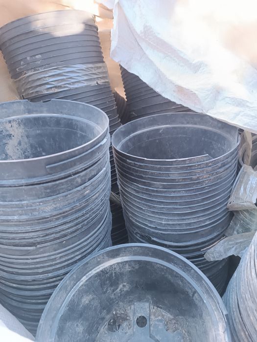Продам горшки для цветов