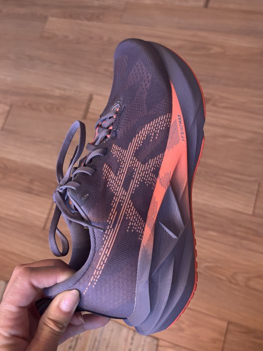 Asics маратонки
