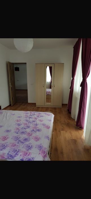 Închiriez apartament