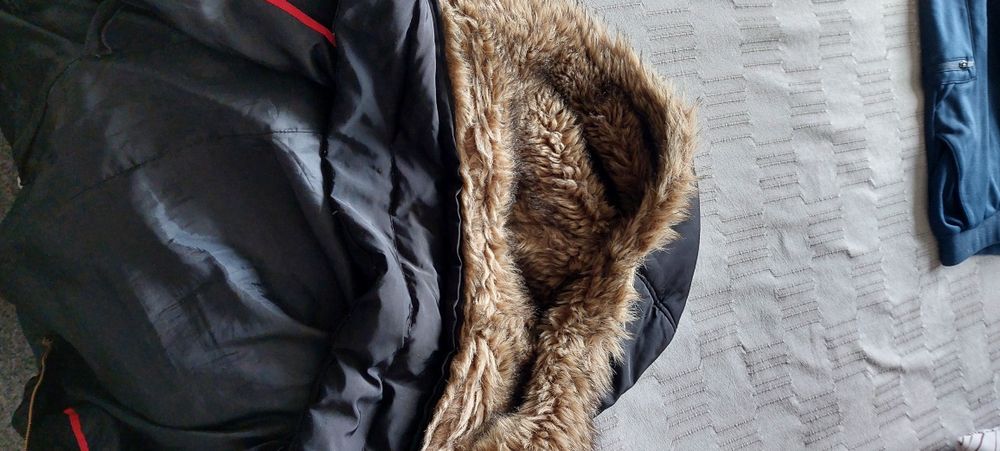 Зимно яке Mango.