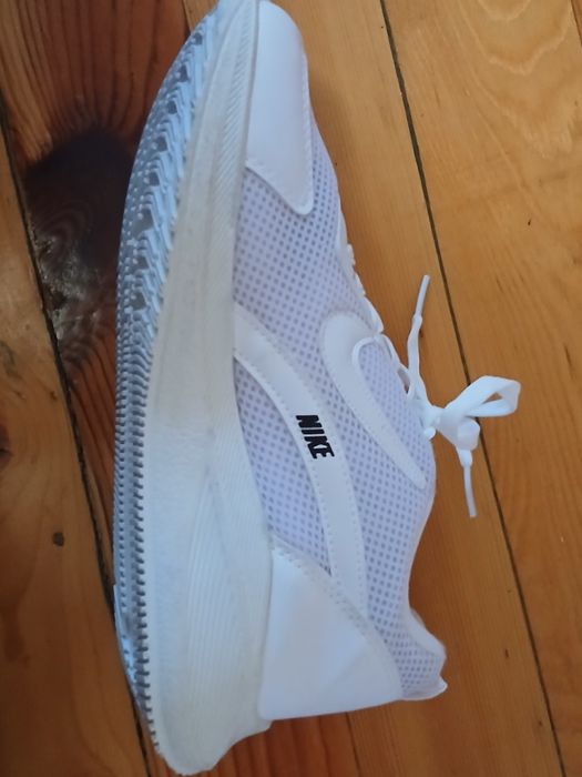 Маратонки NIKE Намаление