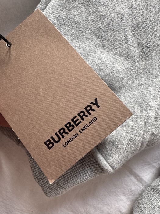 Hanorac burberry marimea S