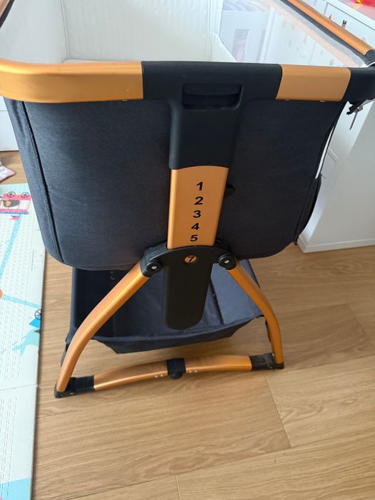 Бебешка кошара next to me