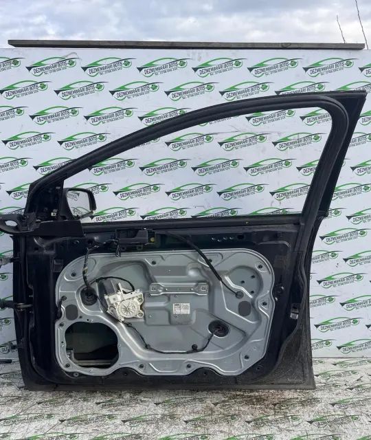 Usa stanga spate Volkswagen VW Passat 2002 1.6 MT (102 hp)