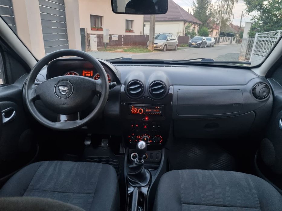 Vând Dacia Duster Motor 1.5 DCi 4x4 an 2010 E5