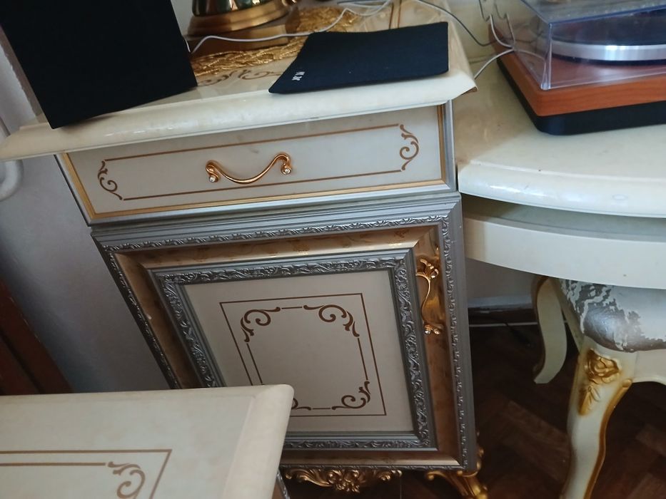 Спальный гарнитур