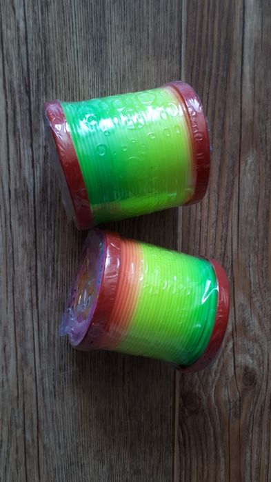 Отдам пружинку Радуга