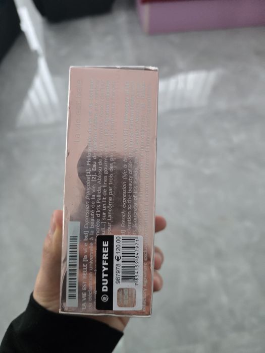 Vand parfum La vie est belle lancome