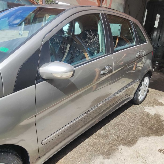 Продавам мерцедес B170