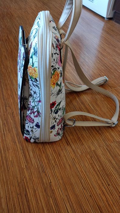 Раница - на цветя