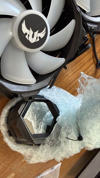 Водно охлаждане ASUS TUF GAMING LC 240 RGB