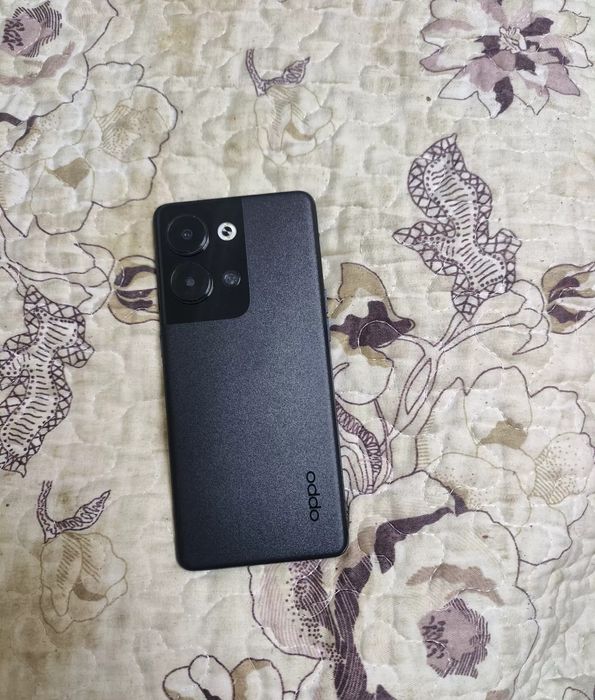 oppo reno 9  ( IX )
