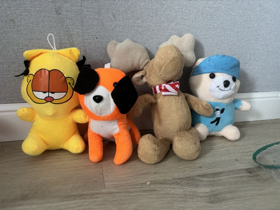 Игрушки маленькие, плюшевые