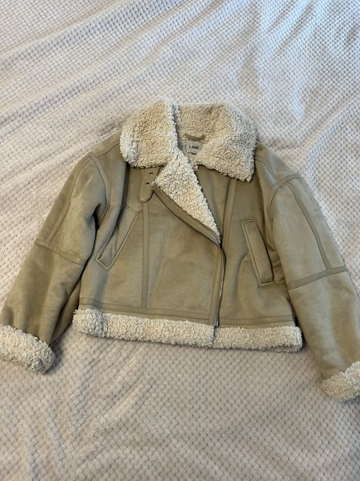 Продам женскую куртку Lime