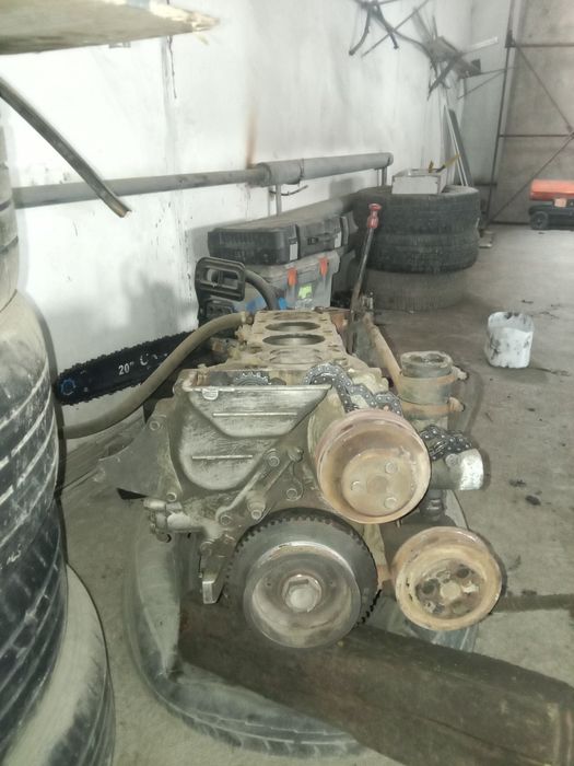 Продам двигатель 406 карбюратор