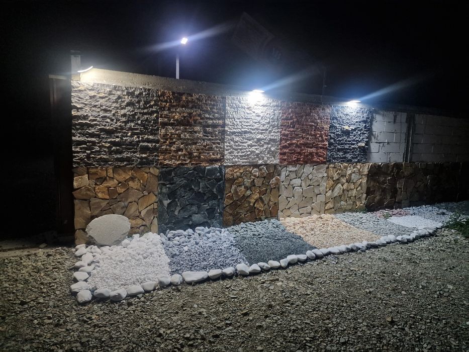 Vindem piatra naturala pentru amenajari de curti si gradini, ideala pentru placari si pavaje. Potrivita pentru alei terase  garduri, fatade, socluri
