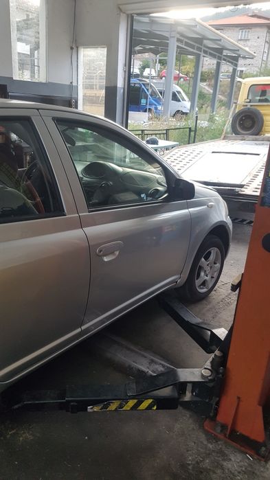 Тойота ярис 1.0 бензин на части