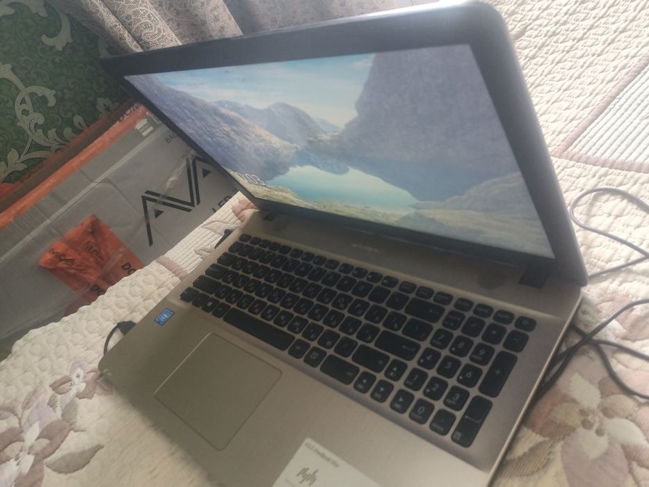 Ноутбук Asus 15.6