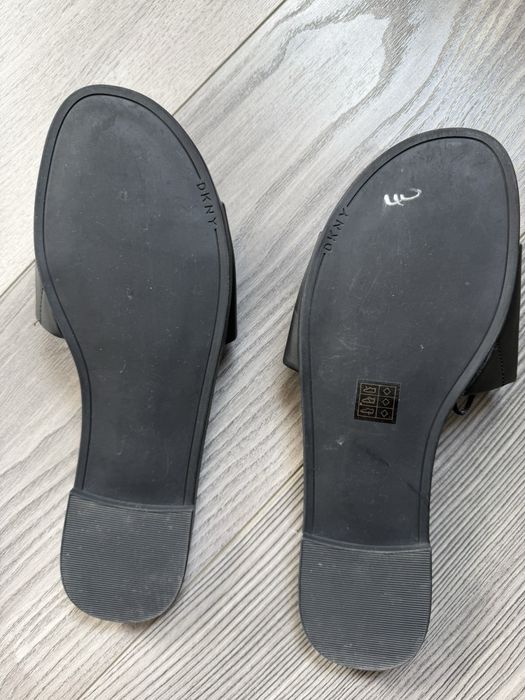 Летни Чехли DKNY
