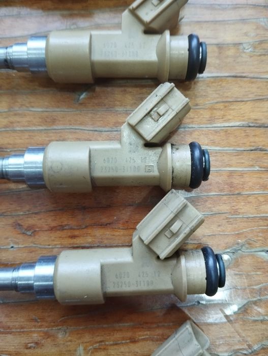 Продам форсунки 1 GR FE