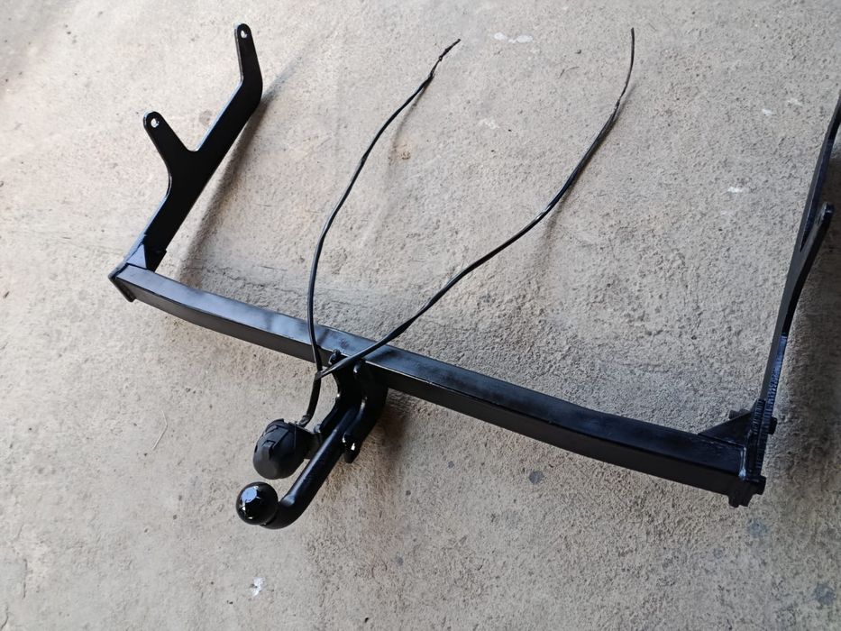 Фаркоп на ларгус