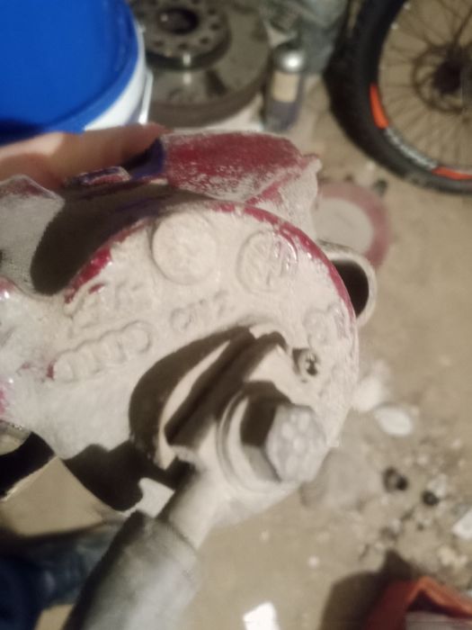 Суппорта джетта 5.об1.6