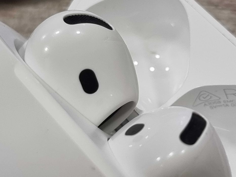 Apple AirPods 4 gen