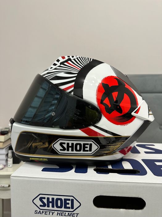 Мото каска Shoei ,размер М , слагана е пробно ,лимитирана серия Мотеги