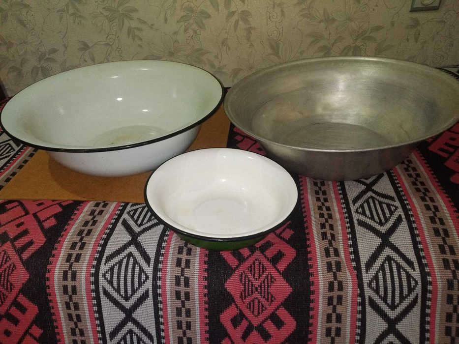 Тазы для варки варенья эмалированные в отличном состоянии