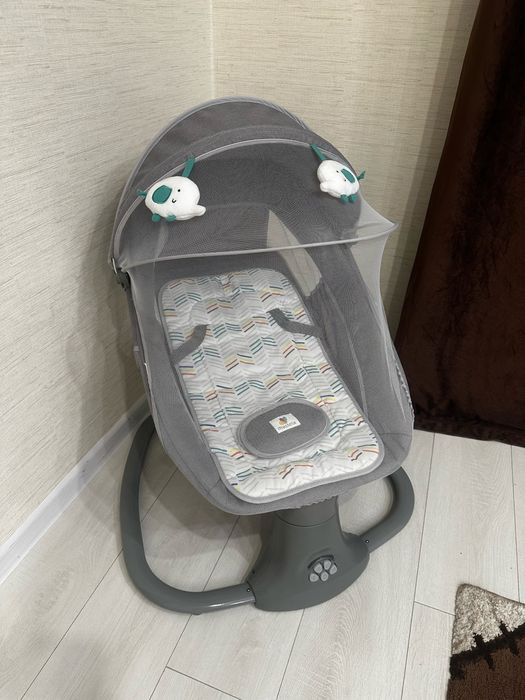 Продам шезлонг детский