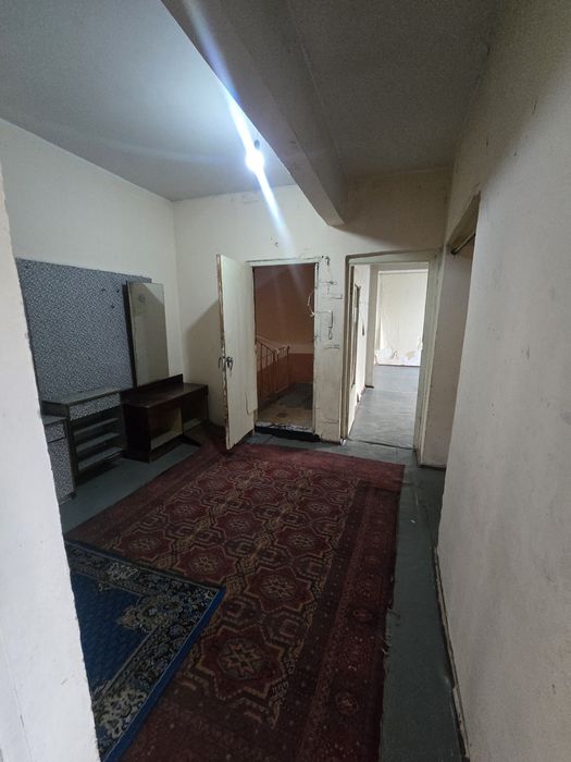 Срочно  продам  квартиру  сергели  6 5 ком в элитном  районе