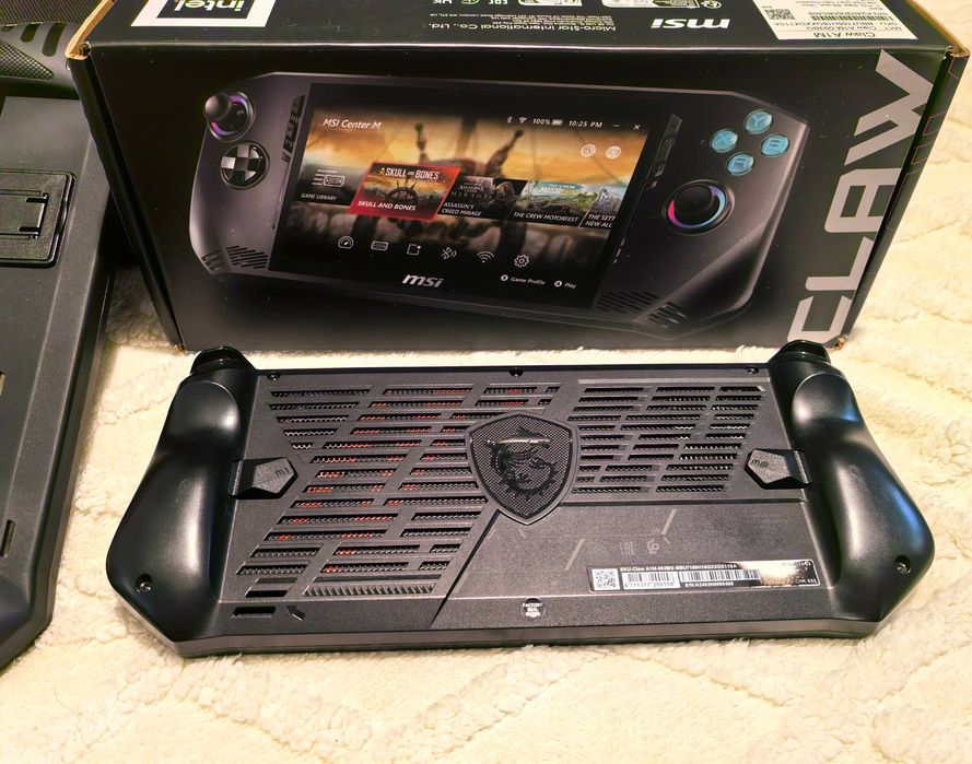 MSI Claw A1M Ultra 7, 1TB, 16GB DDR5 гейминг конзола с Гаранция