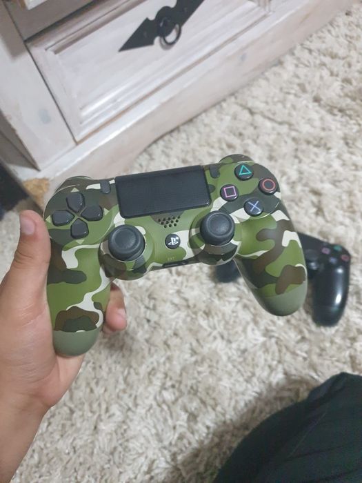 Playstation 4 pro 1Tb cu 10 jocuri
